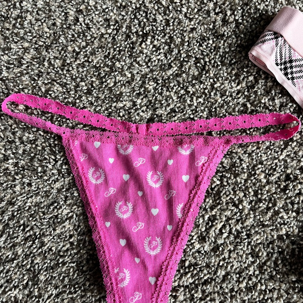 VS Thong Set